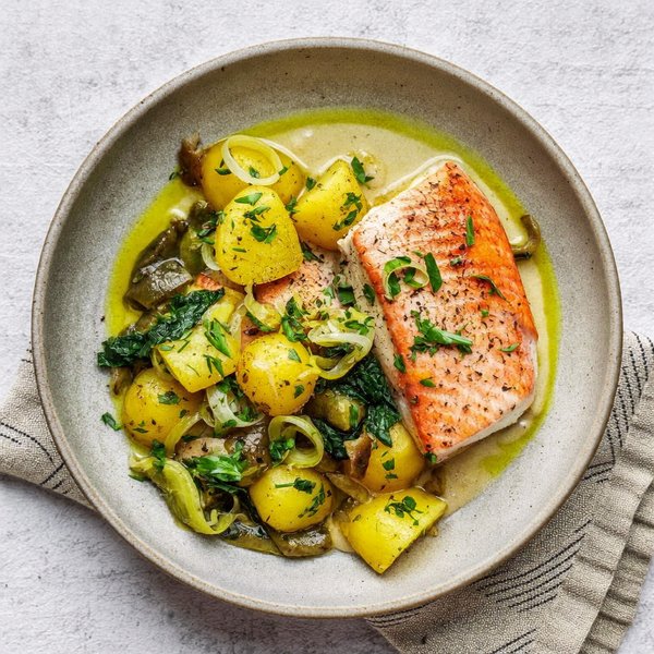 Caldo Verde Portugués con Bacalao, Acelgas y Papas con Azafrán