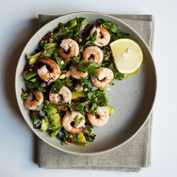 Ensalada de Camarones y Aguacate con Limón