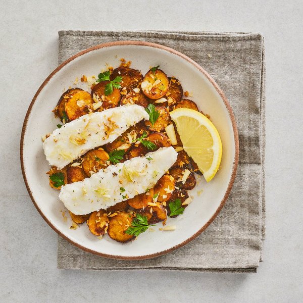 Bocaditos Rústicos de Bacalao AIP con Plátano Caramelizado y Jengibre