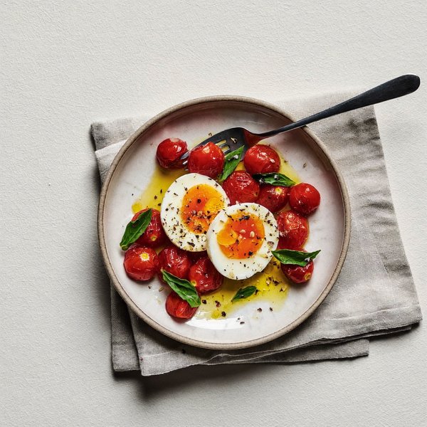Huevo Duro con Tomates Cherry