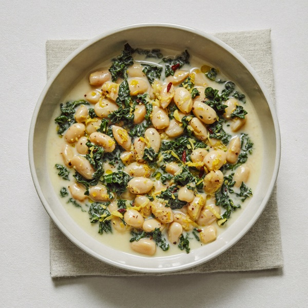 Knoblauch-Bohnen mit gedünstetem Grünkohl