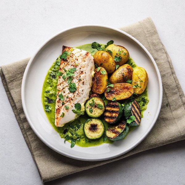 Bacalao Chermoula Argelino con Papas al Azafrán y Limón y Calabacín Asado